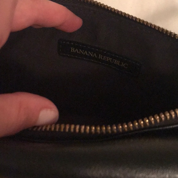 Banana Republic Women's Black Envelope Convertible - Picture 4 of 8